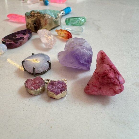 Crystal Druzy and Gemstone Pendant Lot - Picture 8 of 14